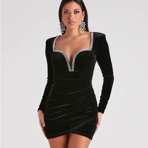 NWT Windsor Isabel Velvet Rhinestone Trim Dress - Picture 1 of 4